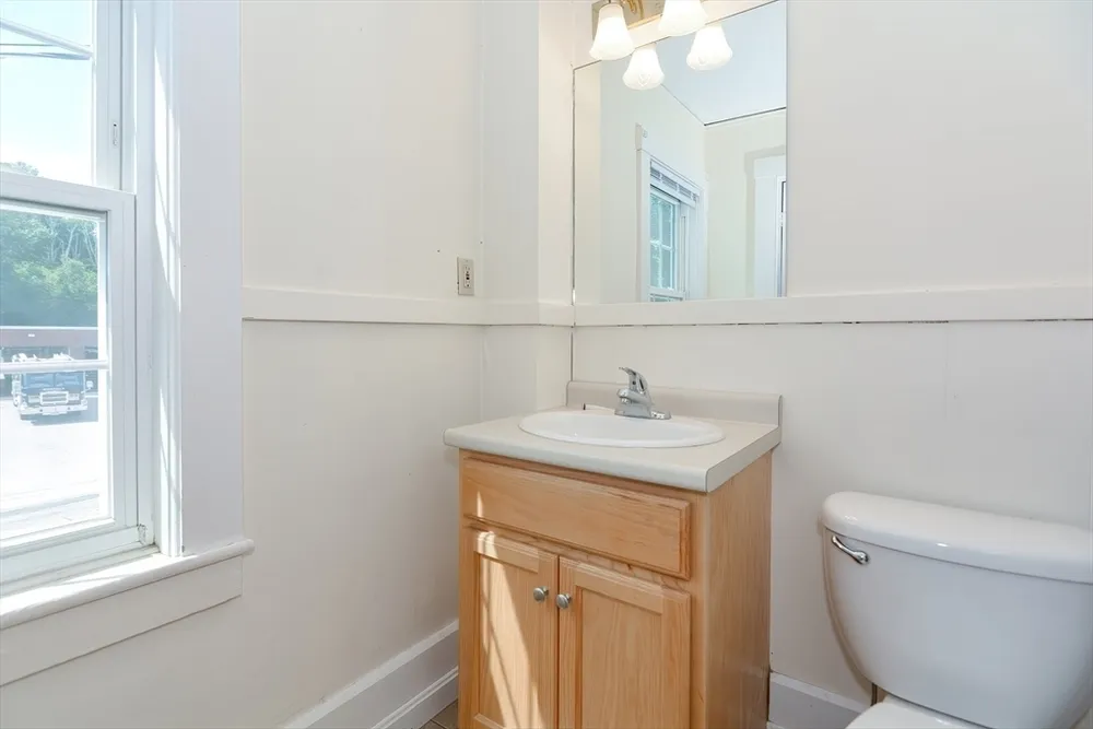 118 Main St, Norfolk, MA 02056