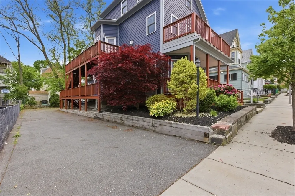 16 Wyoming St, Boston, MA 02121