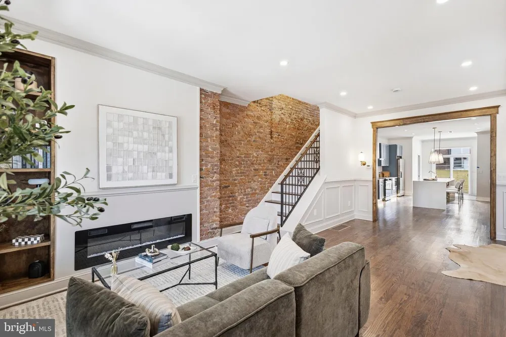 1319 S 53rd St, Philadelphia, PA 19143