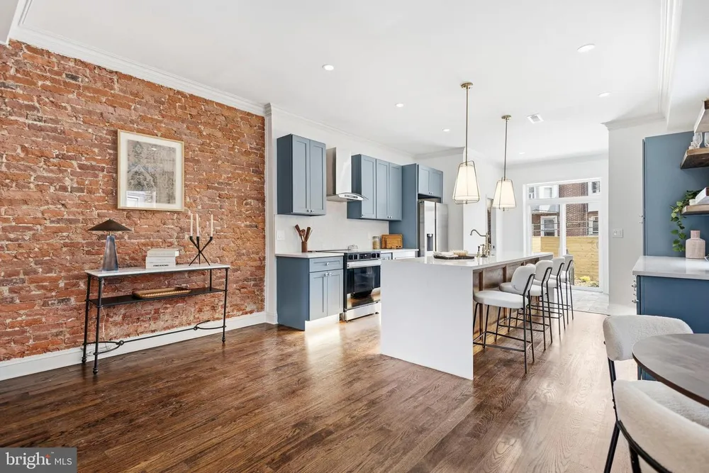 1319 S 53rd St, Philadelphia, PA 19143