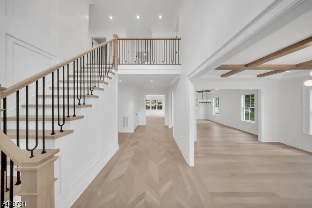 223 Longwood Ave, Chatham, NJ 07928