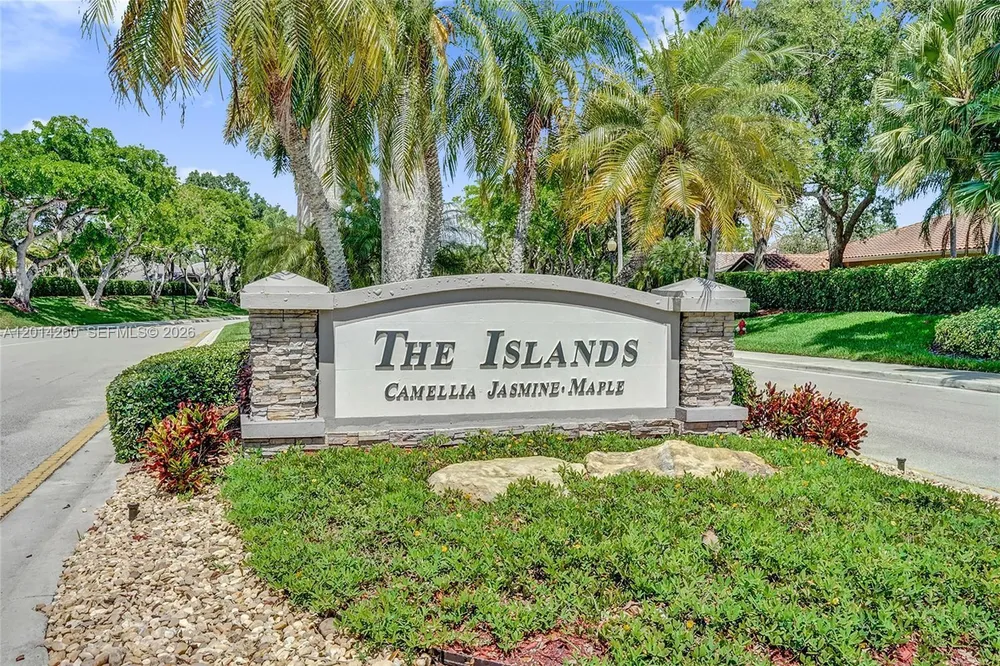 1640 Island Way, Weston, FL 33326