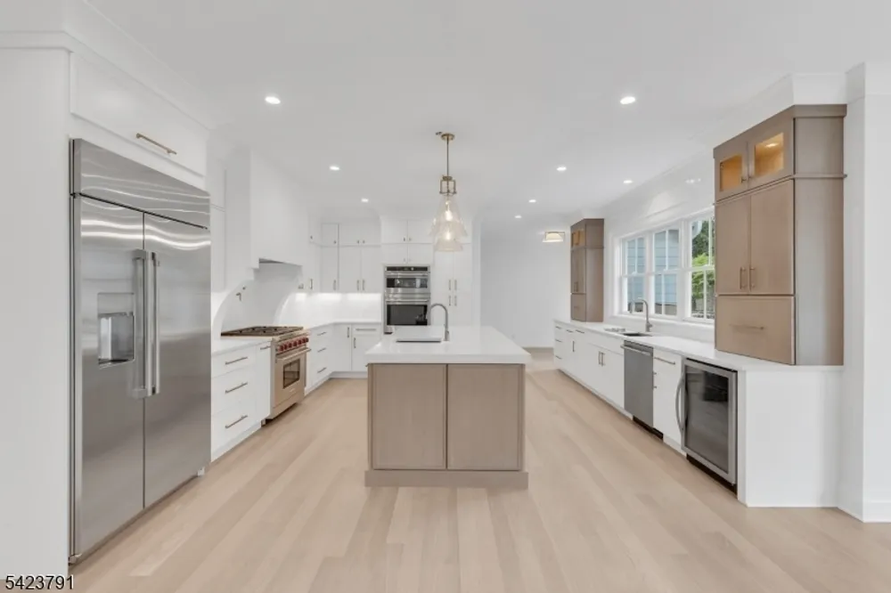 223 Longwood Ave, Chatham, NJ 07928