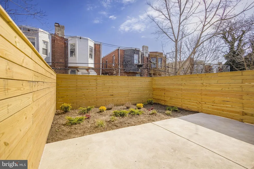 1319 S 53rd St, Philadelphia, PA 19143