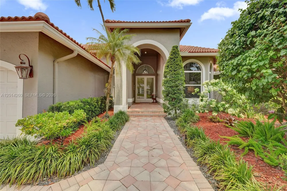 1640 Island Way, Weston, FL 33326