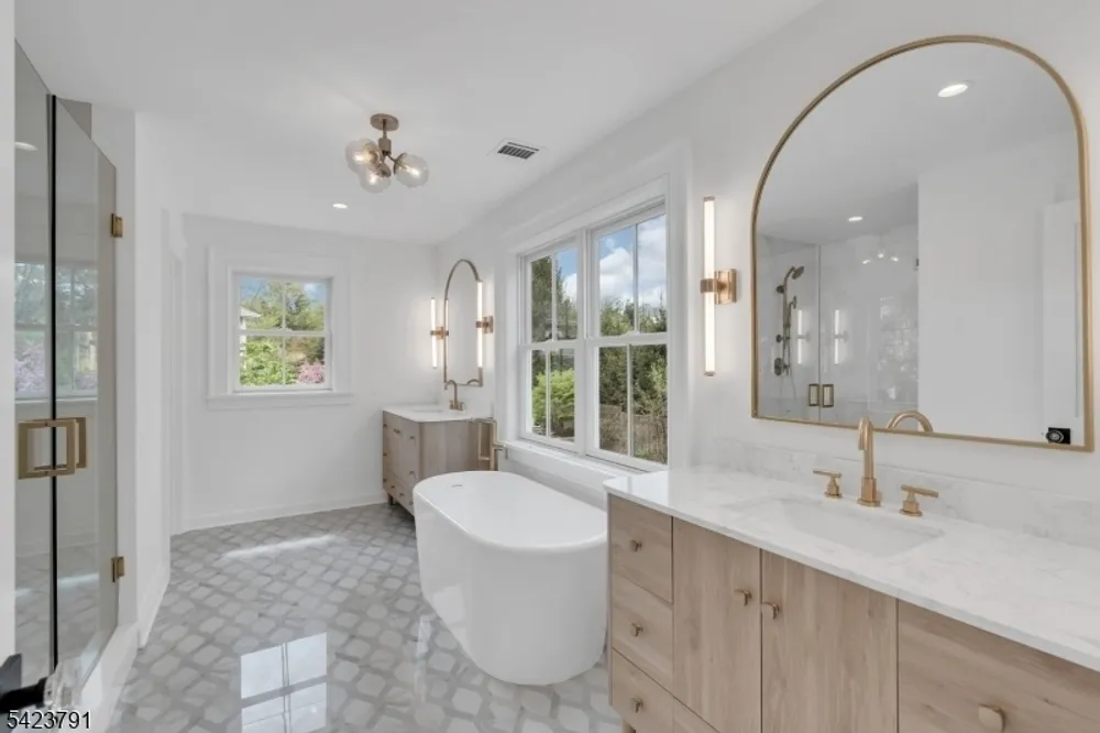223 Longwood Ave, Chatham, NJ 07928