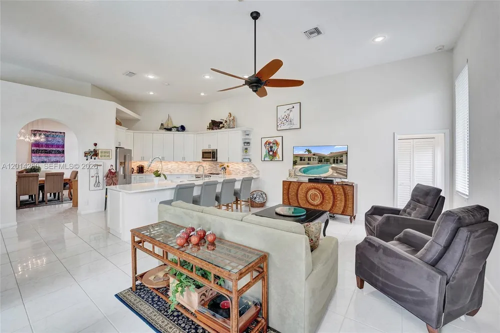 1640 Island Way, Weston, FL 33326