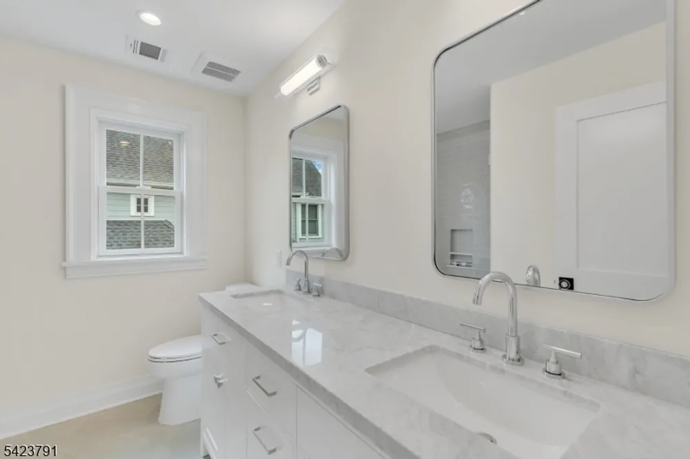 223 Longwood Ave, Chatham, NJ 07928