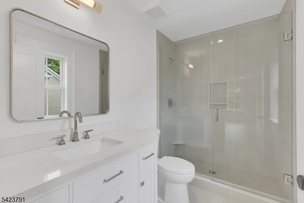 223 Longwood Ave, Chatham, NJ 07928