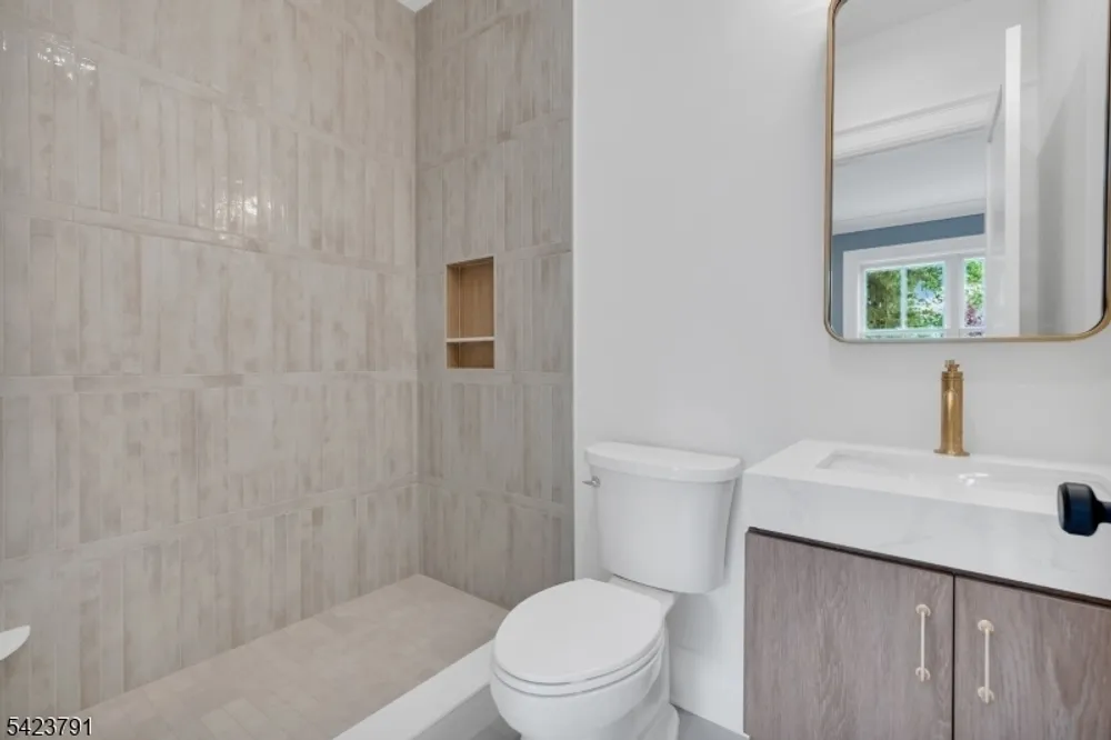 223 Longwood Ave, Chatham, NJ 07928