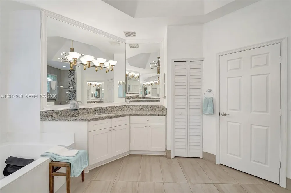 1640 Island Way, Weston, FL 33326