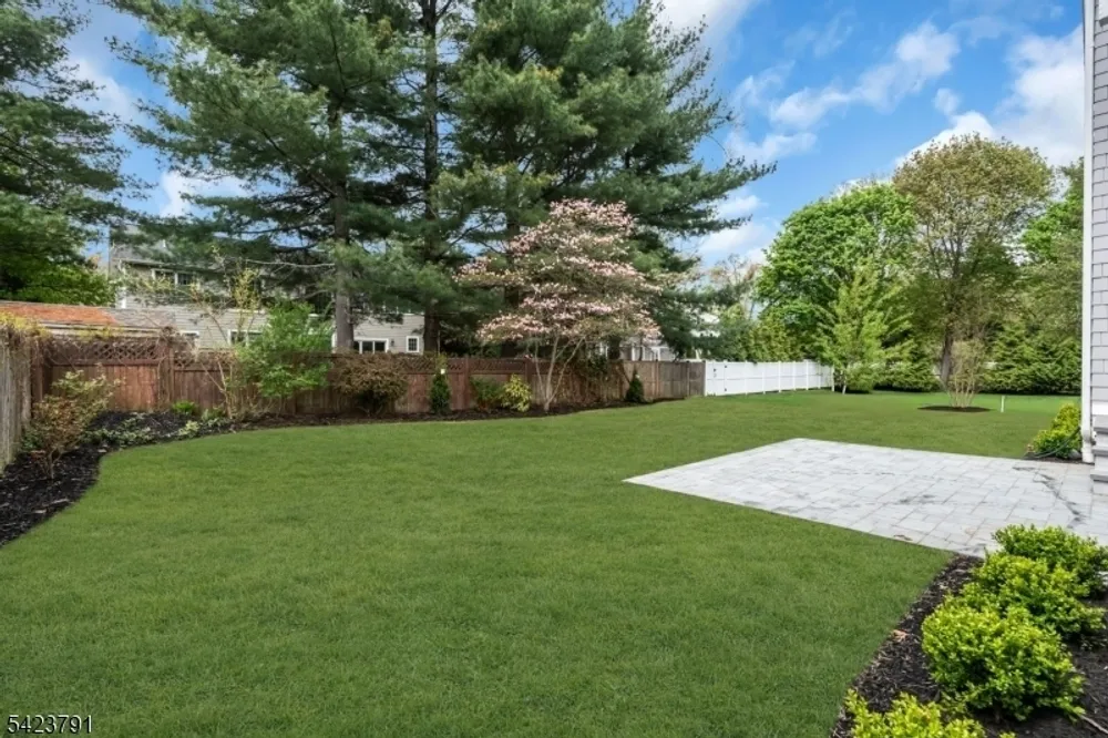 223 Longwood Ave, Chatham, NJ 07928