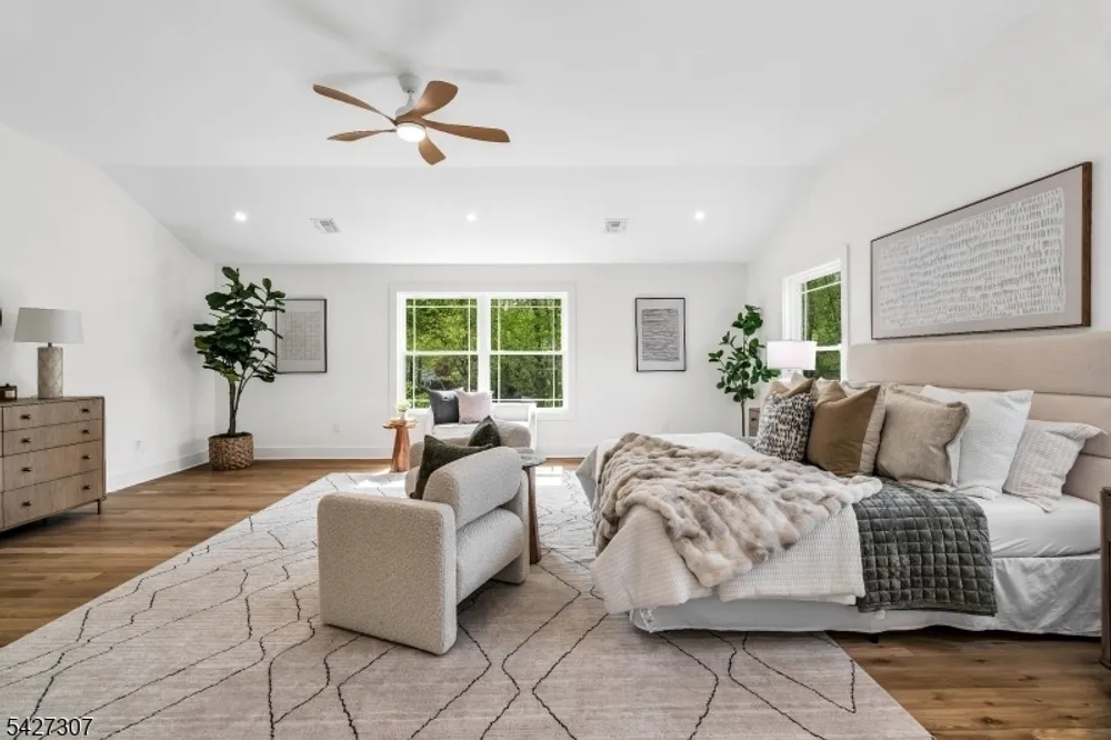 3 Herbert Rd, Scotch Plains, NJ 07076