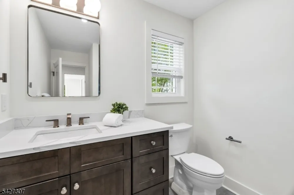 3 Herbert Rd, Scotch Plains, NJ 07076
