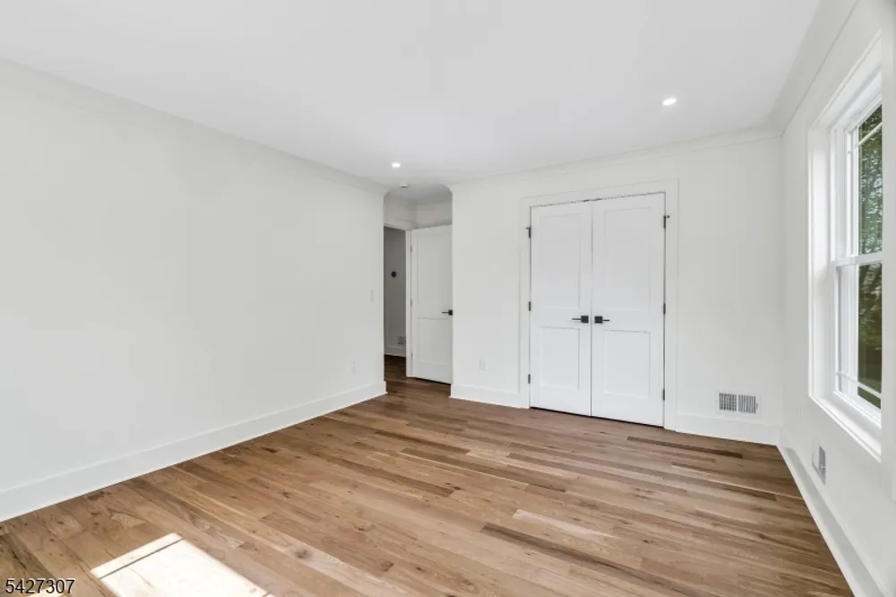 3 Herbert Rd, Scotch Plains, NJ 07076