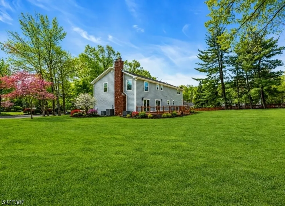 3 Herbert Rd, Scotch Plains, NJ 07076