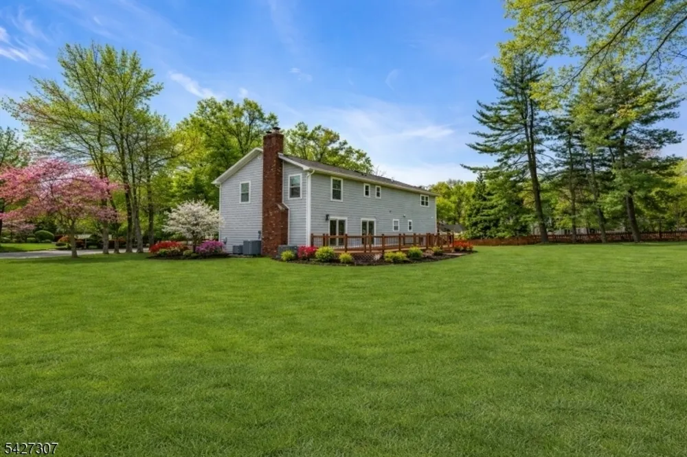 3 Herbert Rd, Scotch Plains, NJ 07076