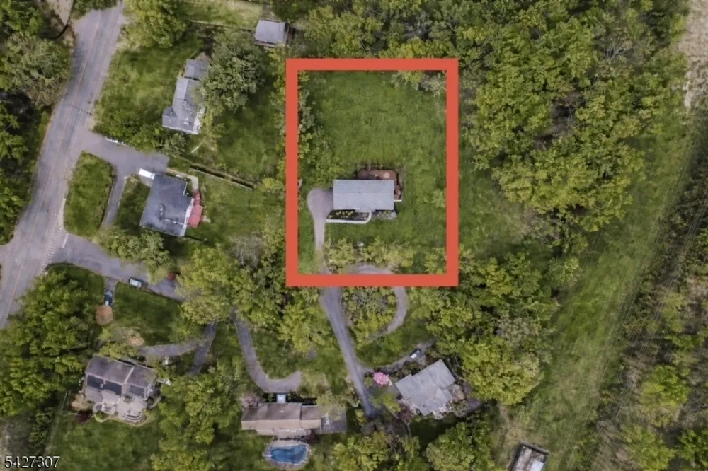 3 Herbert Rd, Scotch Plains, NJ 07076