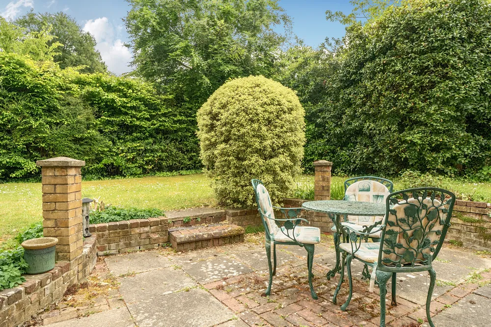 North Hill Close, Winchester, SO22