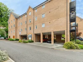 Arnold Close, Hertford photo