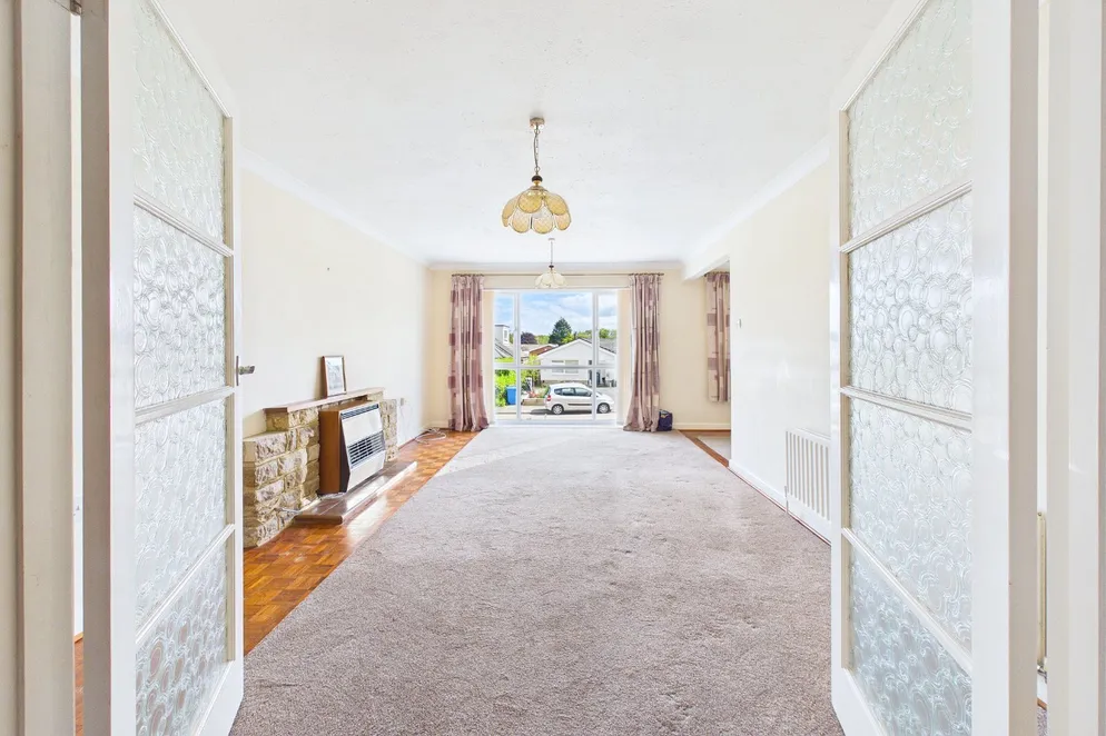 Property carousel item 2