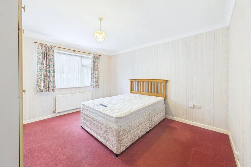 Property carousel item 14