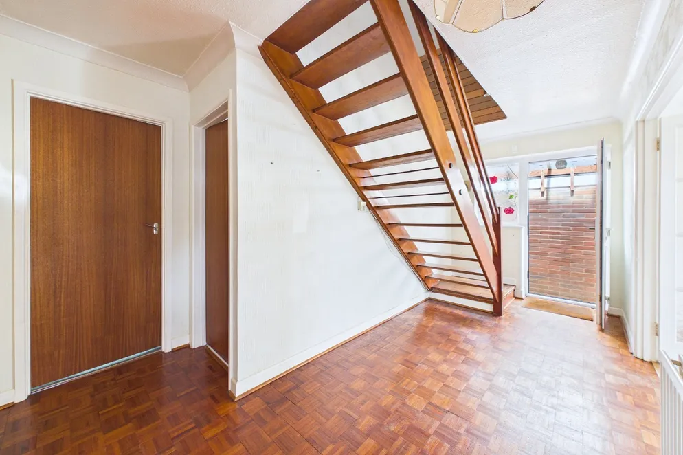 Property carousel item 17