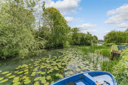 Mill Lane, Islip, NN14