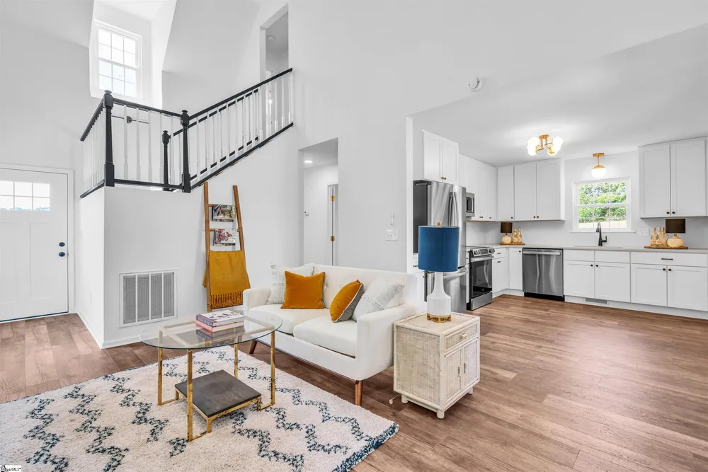 15 Haley Ct, Greenville, SC 29607