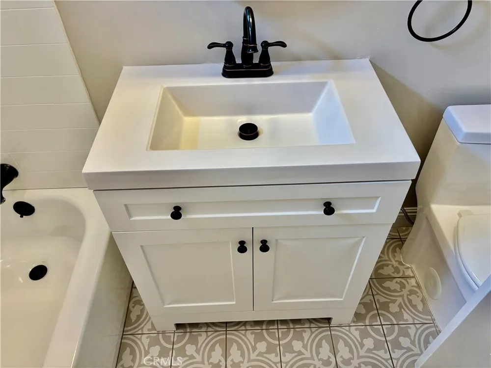 2717 Mary St, La Crescenta, CA 91214
