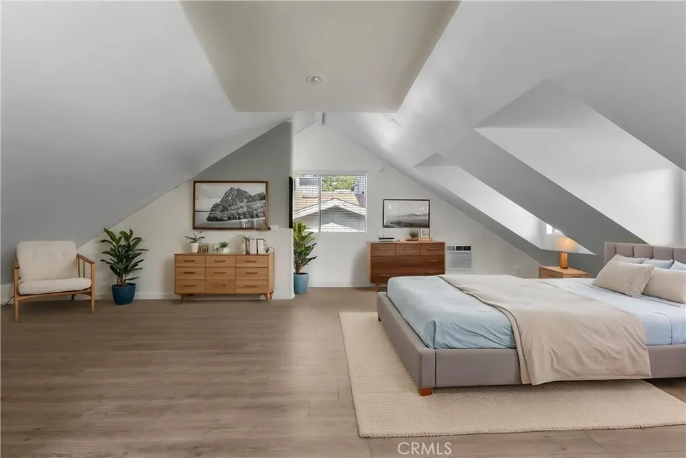 2717 Mary St, La Crescenta, CA 91214