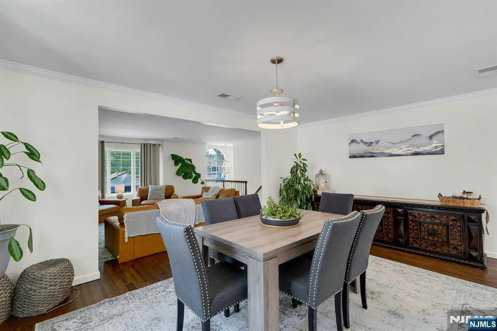 69 Thiem Ave, Rochelle Park, NJ 07662