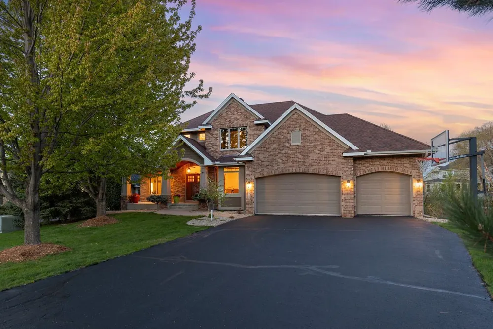 3910 Linden Pl, Medina, MN 55340