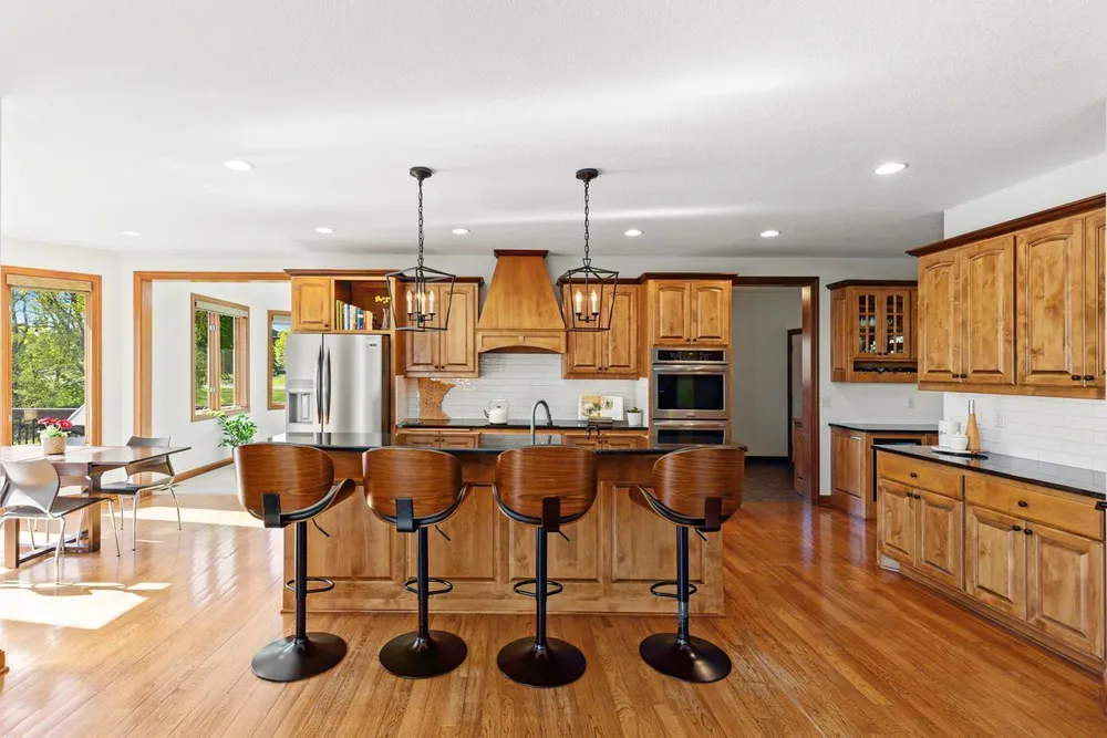 3910 Linden Pl, Medina, MN 55340