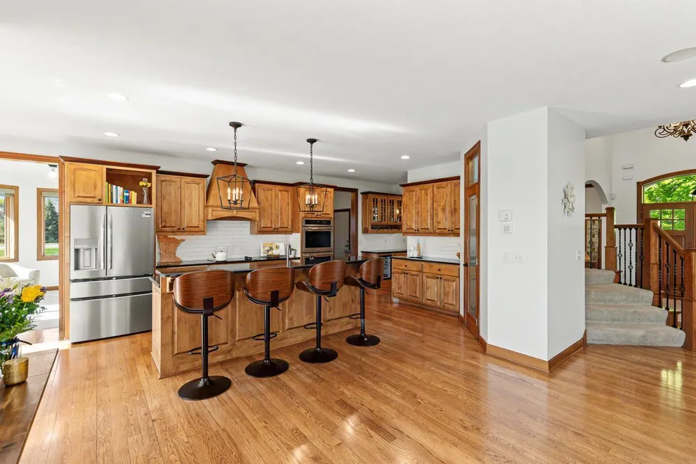 3910 Linden Pl, Medina, MN 55340