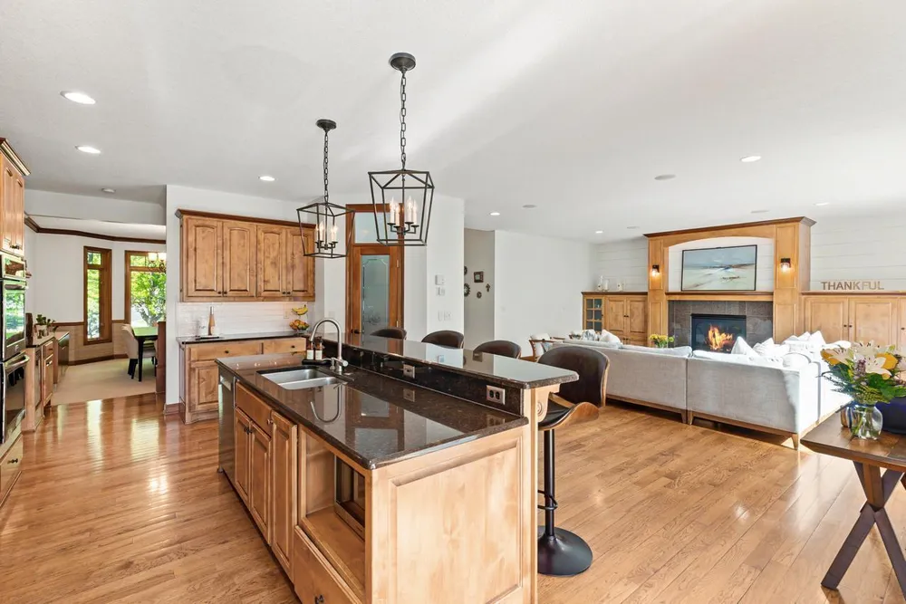 3910 Linden Pl, Medina, MN 55340