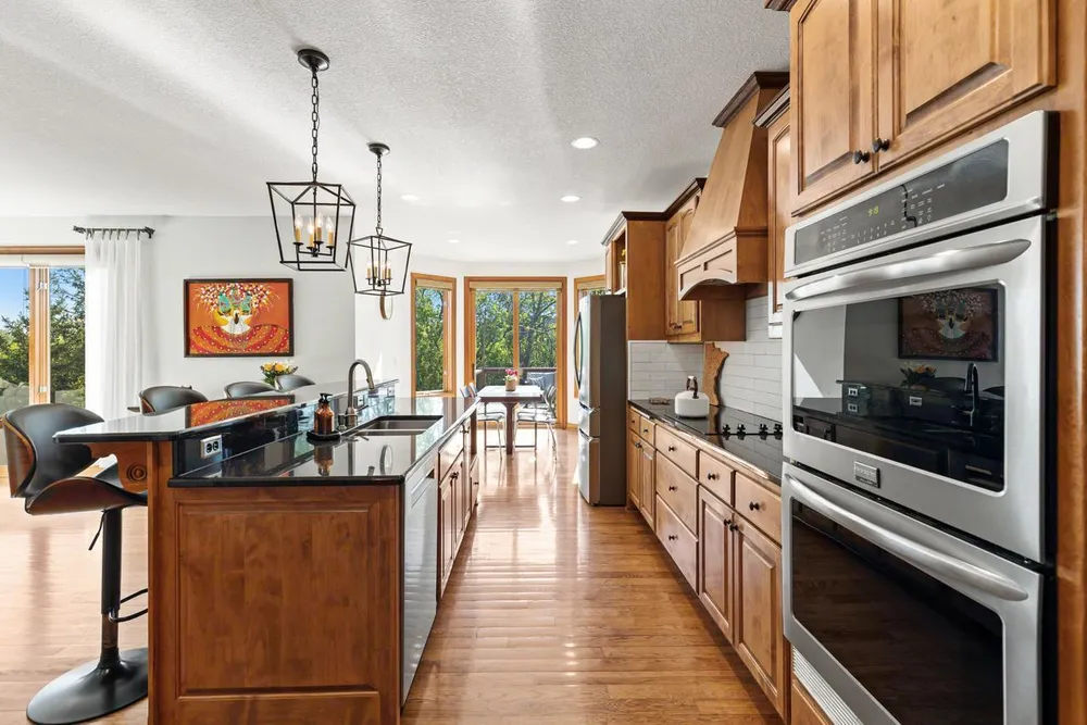 3910 Linden Pl, Medina, MN 55340