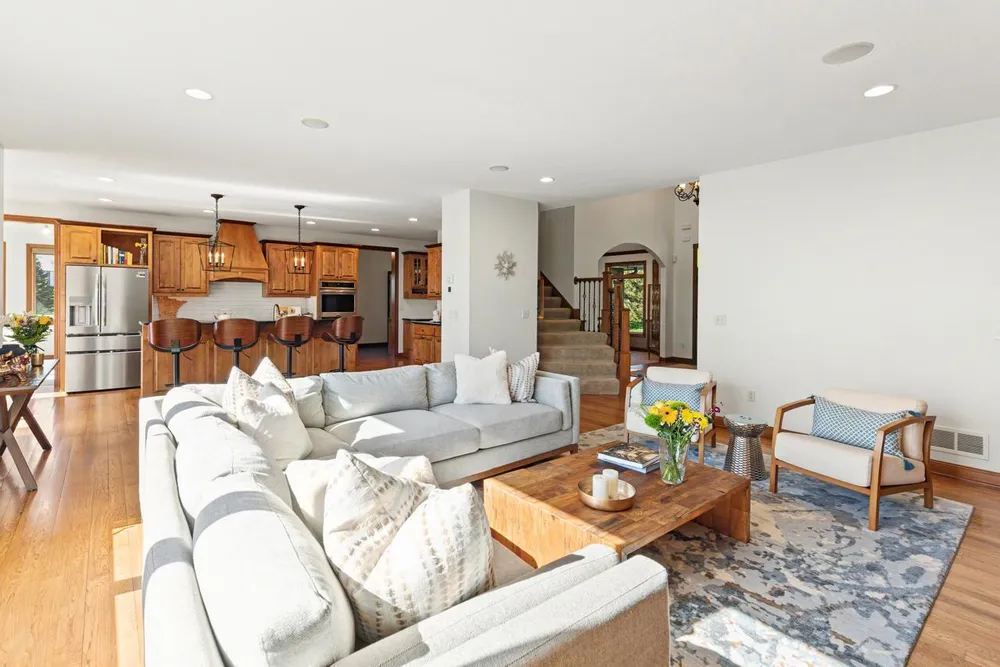 3910 Linden Pl, Medina, MN 55340