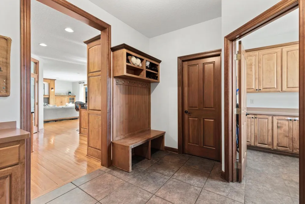 3910 Linden Pl, Medina, MN 55340