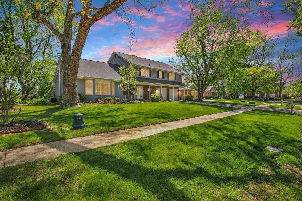 3405 Lakeshore Drive, Champaign, IL 61822