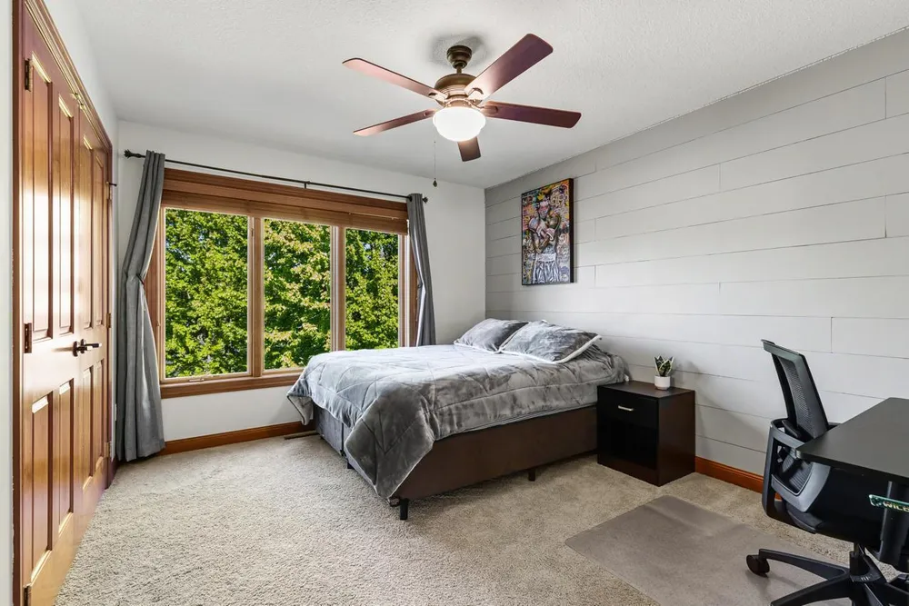 3910 Linden Pl, Medina, MN 55340