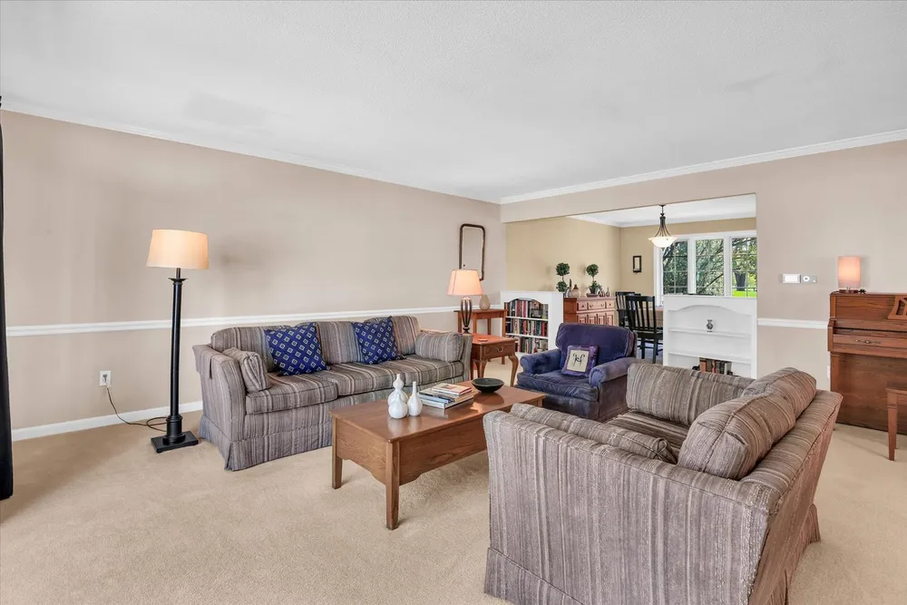 3405 Lakeshore Drive, Champaign, IL 61822