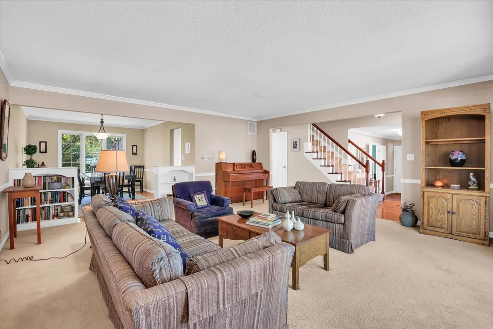 3405 Lakeshore Drive, Champaign, IL 61822