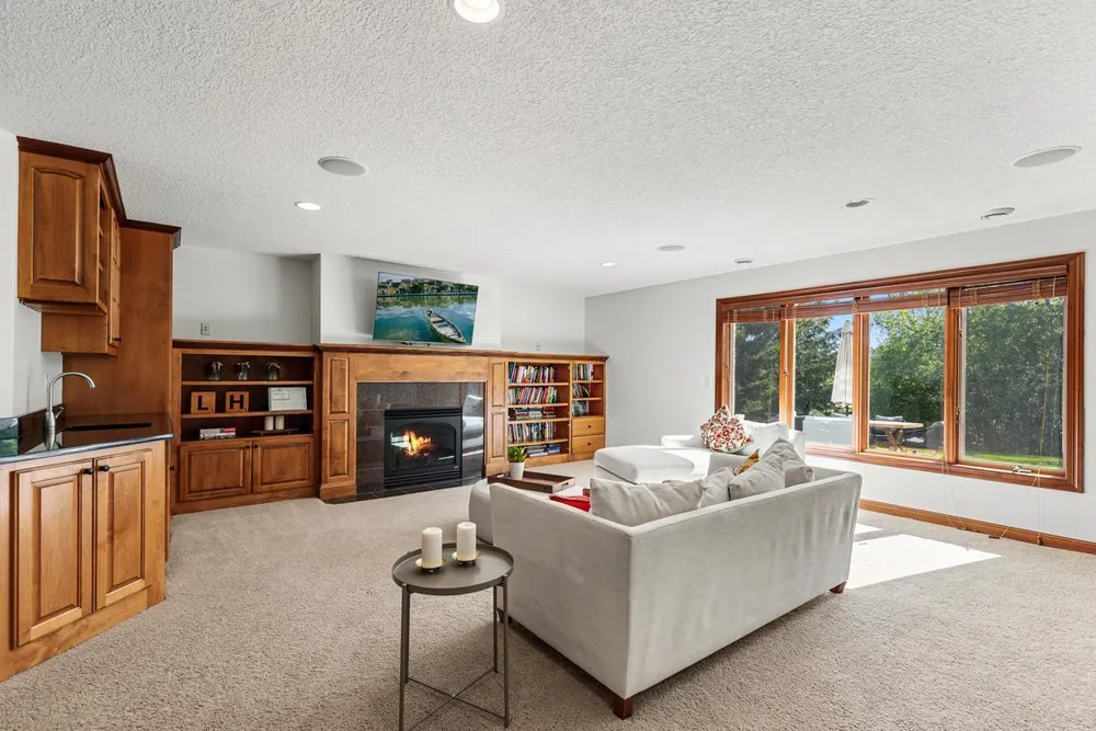 3910 Linden Pl, Medina, MN 55340