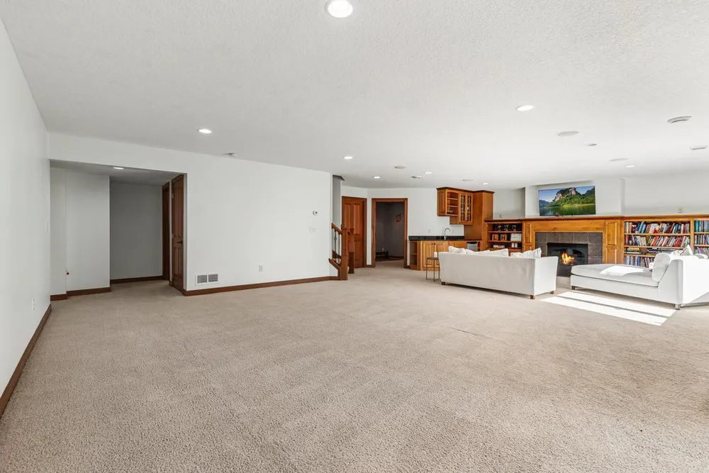 3910 Linden Pl, Medina, MN 55340
