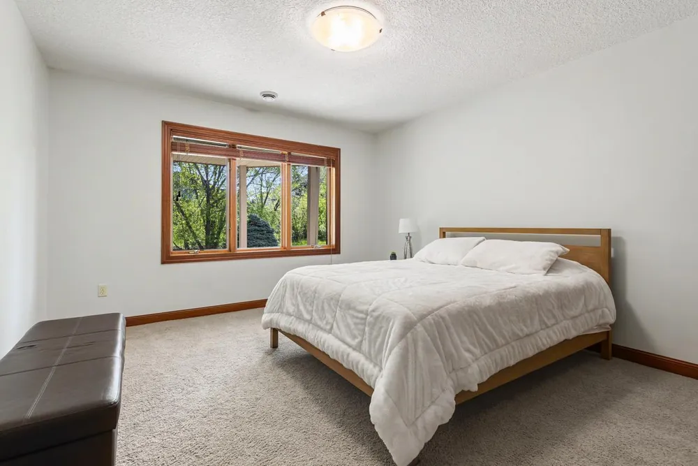 3910 Linden Pl, Medina, MN 55340
