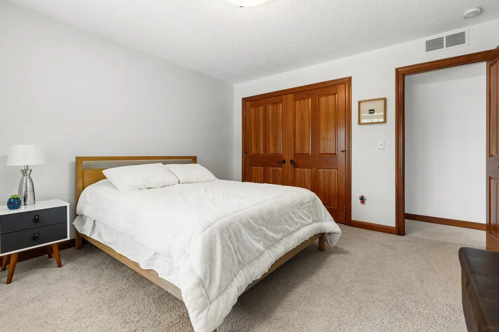 3910 Linden Pl, Medina, MN 55340