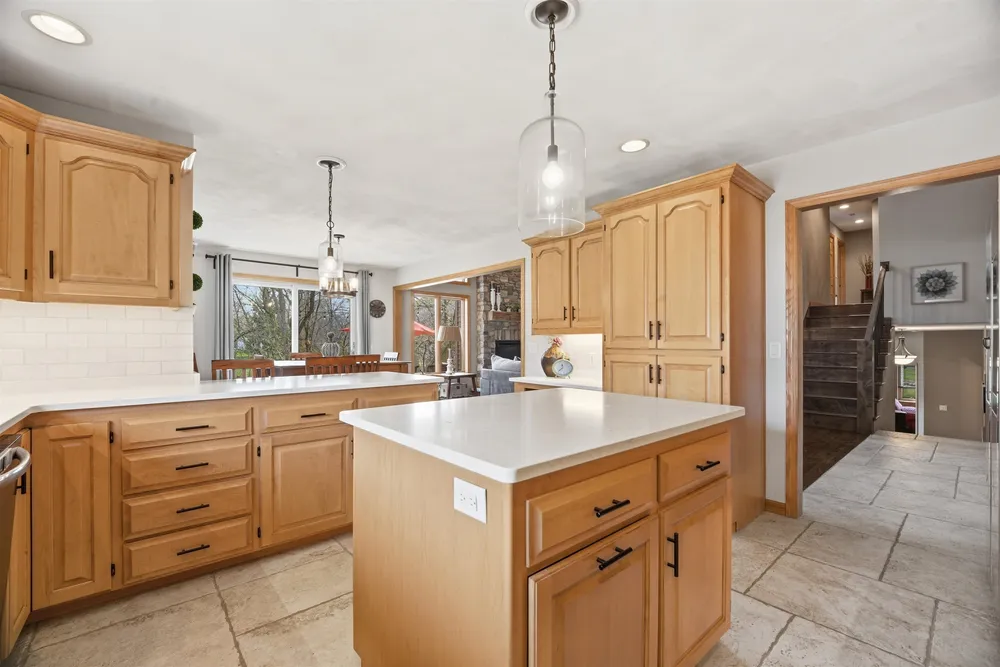 118 Shalimar Ct, Combined Locks, WI 54113