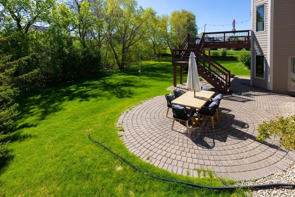 3910 Linden Pl, Medina, MN 55340