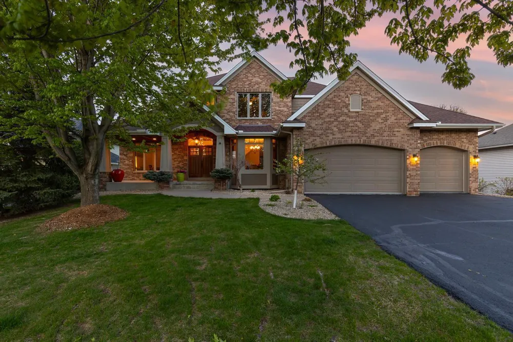 3910 Linden Pl, Medina, MN 55340